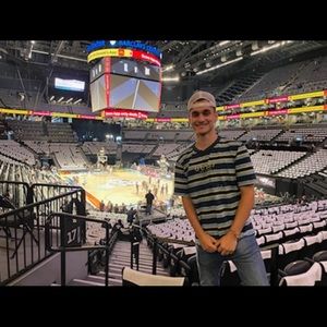 Meet your Posher, Lucas